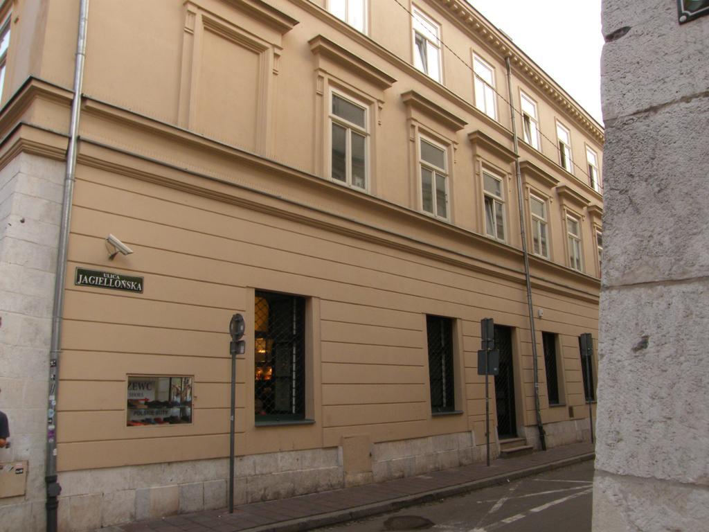 Apartament Jagiellonski Krakow Ngoại thất bức ảnh